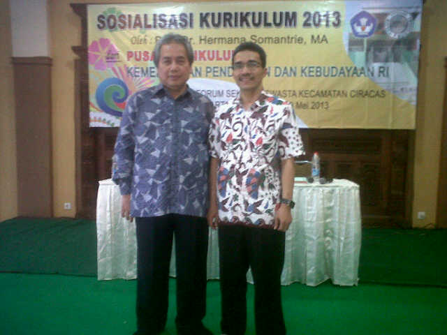 Meeting, Ka. Biro AL Bersama Dr Hermana Somantrie, MA