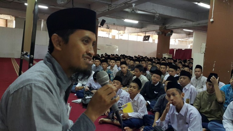 Ustadz Abdullah Zen, MA : Jadilah Zu’amaul Mustaqbal