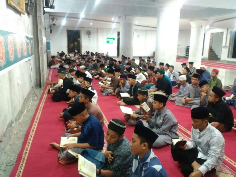 Menjaga Hafalan Al-Qur’an lewat Shalat Sunnat Hifdzhil Qur’an