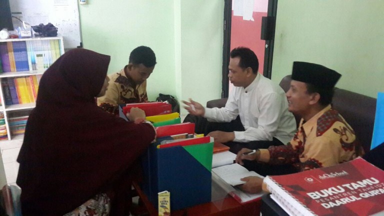 Tingkatkan Kualitas, Fullday Daarul Qurâ€™an Lakukan Supervisi Kepala Sekolah