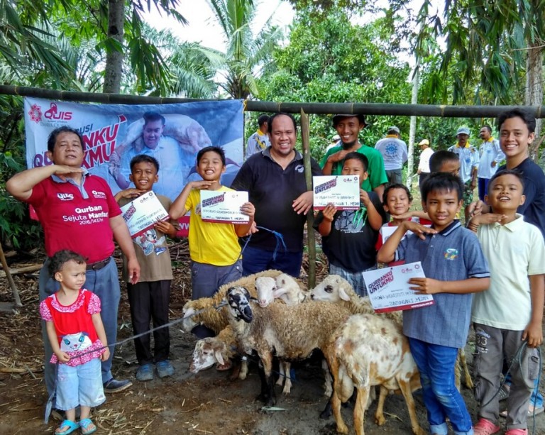 Sekolah Alam Medan Raya Gelar Edukasi Qurban