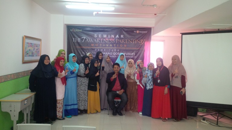 The Seven Awareness Parenting Seminar At SD Daqu Kalibata City: Building Awareness Through Enlightenment Of Our Inner Soul