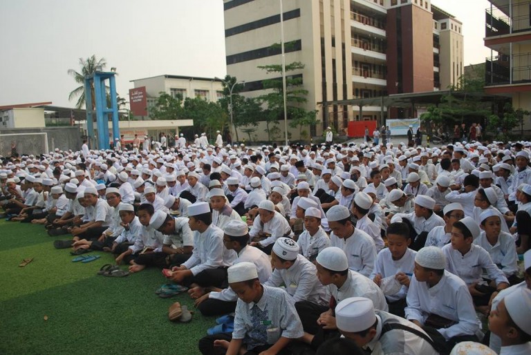 Ribuan Santri Daarul Qur’an Gelar Doa Bersama Untuk Rohingya