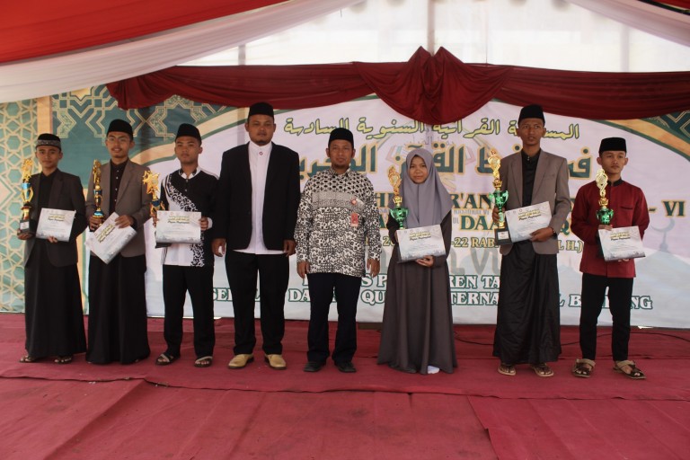 Pesantren Tahfizh Cikarang Juara Umum MHQ 6 Daqu