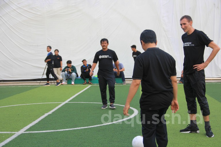 Langkah Yusuf Mansur dan  Indra Sjafri Membangun Sepak Bola Indonesia