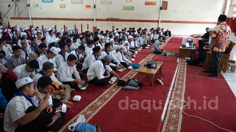 Santri Daarut Tauhiid Gali Ilmu Tahfizh di Pesantren Daqu