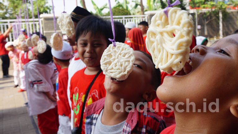 Semarak HUT RI 73 di SD dan TK Daqu Ketapang