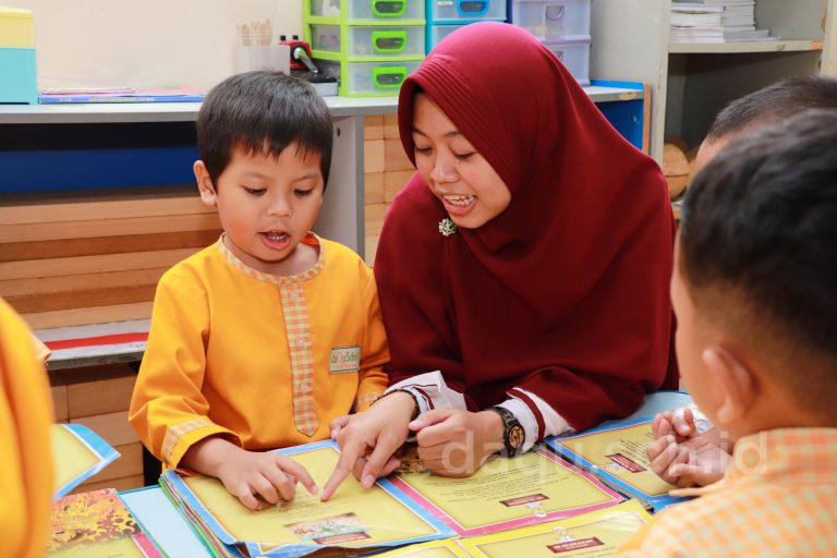 Tips Menjadikan Anak Usia Dini Penghafal Alquran