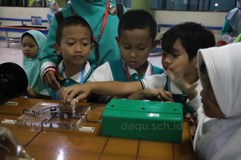 Mengenal Gempa Bumi di TMII