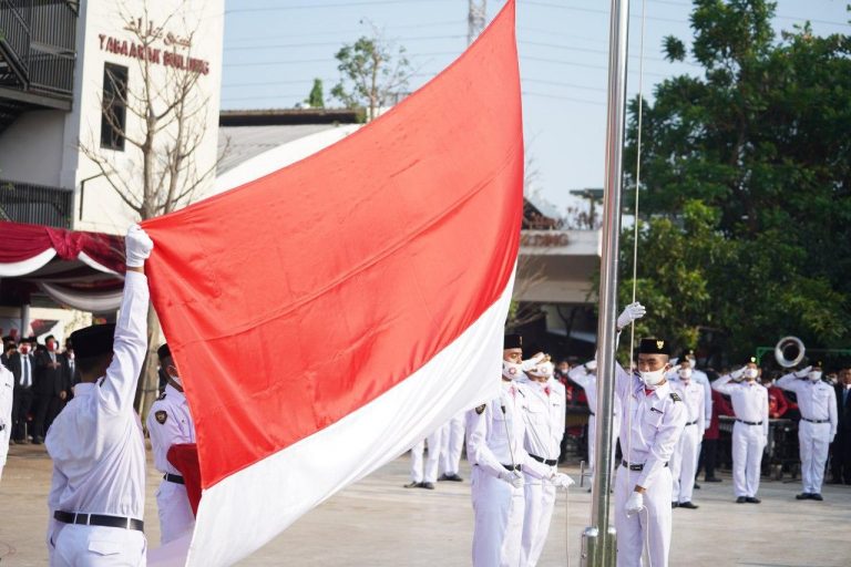 Merdeka Status atau Mental?