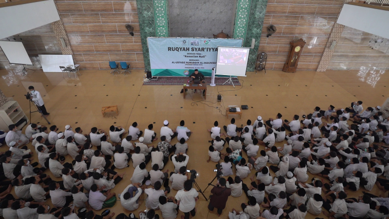 Santri Pesantren Daqu Tangerang Belajar Merukiah