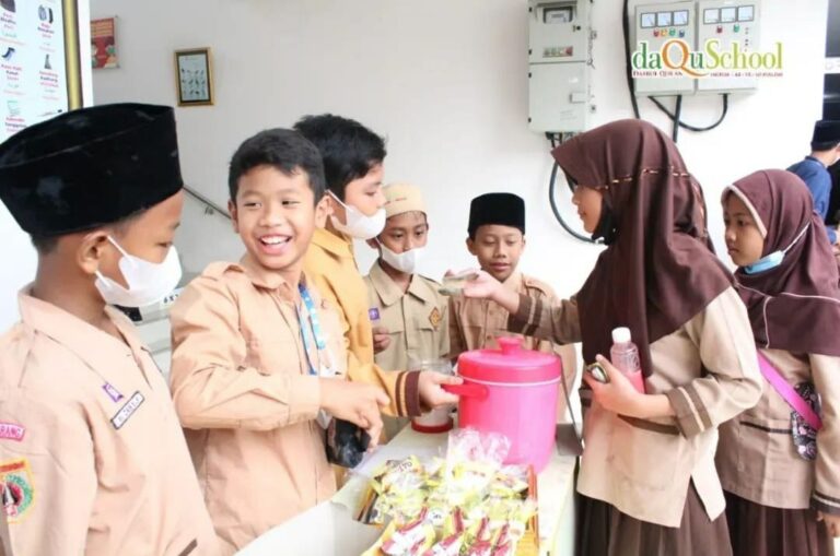 Menata Adab, Membangun Kreativitas & Menumbuhkan Jiwa Entrerprenuer Siswa Siswi SD Daarul Qur’an Semarang