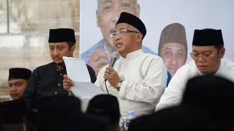 Pentingnya Adab dan Akhlak Seorang Santri, Pesan KH Fahmi Amrullah Hadziq