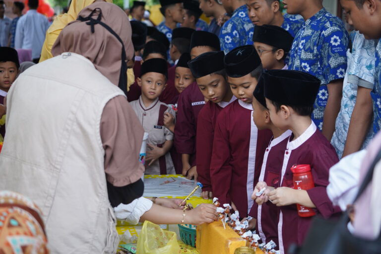 Serunya Belajar Jadi Pengusaha di Bussiness KB-TK Daqu Tangerang